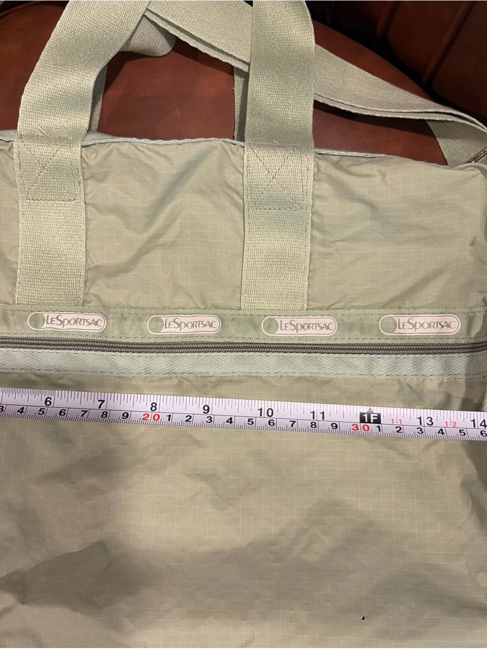 Lesportsac Classic Green  Deluxe Med  Weekender Duffle Bag Crossbody Strap - Picture 14 of 15